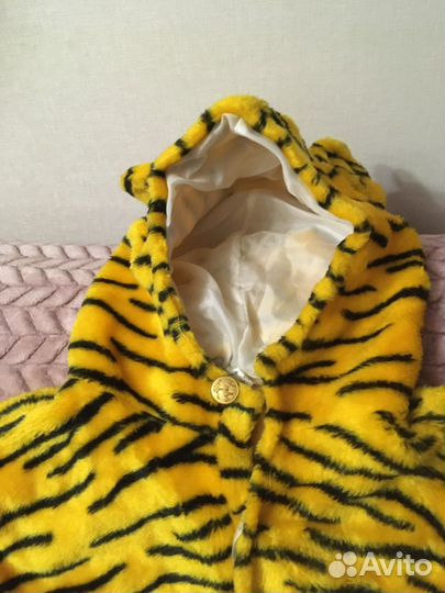 Продам костюм тигра