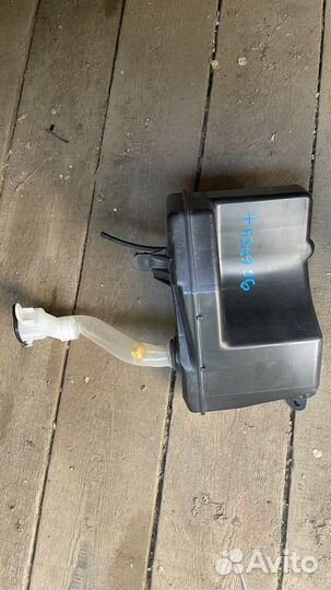 Бачок омывателя Toyota Mark II X90