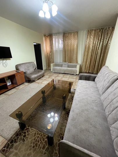 3-к. квартира, 80 м², 1/9 эт.