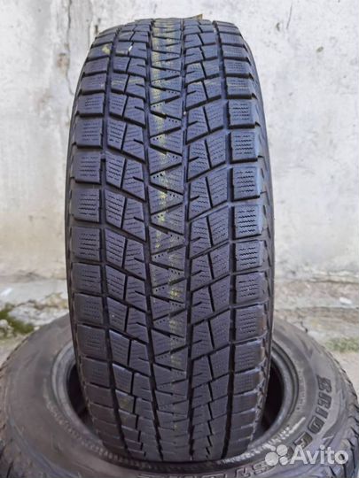 Bridgestone Blizzak DM-V1 225/65 R17 102R