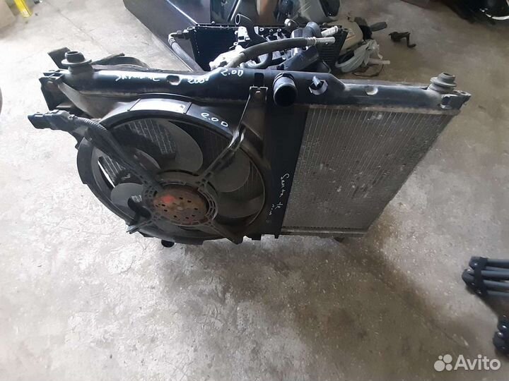 Вентилятор радиатора Hyundai Santa Fe 2008 2.0