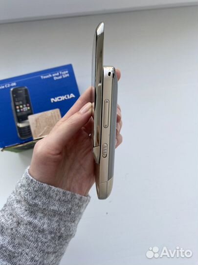 Телефон раздвижной Nokia C2-06 нерабочий