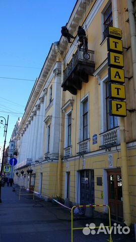 Мойка фасадов зданий и вывесок