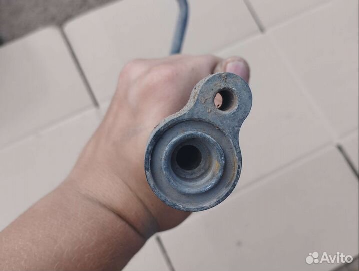 Трубка кондиционера Volvo XC90 1. 4.4