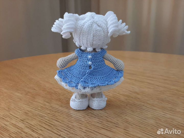 Кукла ручной работы с одеждой