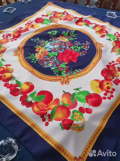 Яркий итальянский платок Фрукты
