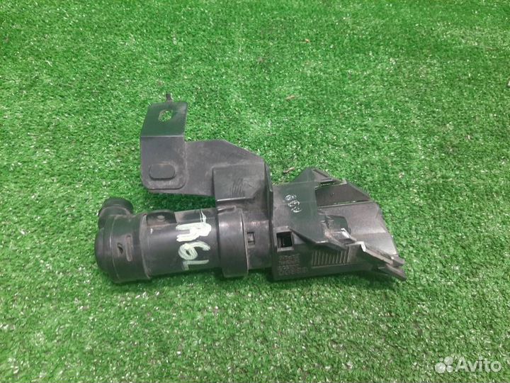 Форсунка омывателя фары левой Nissan Murano Z50 2