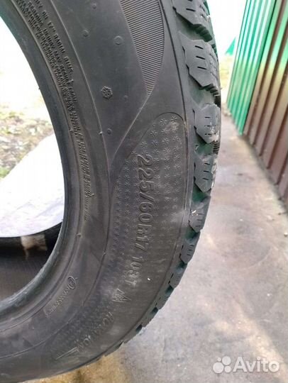 Kumho I'Zen RV Stud KC16 225/60 R17