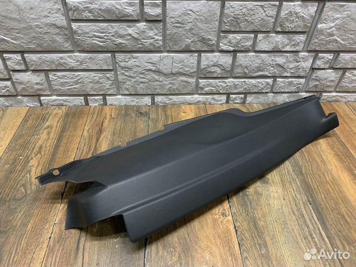 VW Golf Plus Обшивка стойки задняя левая