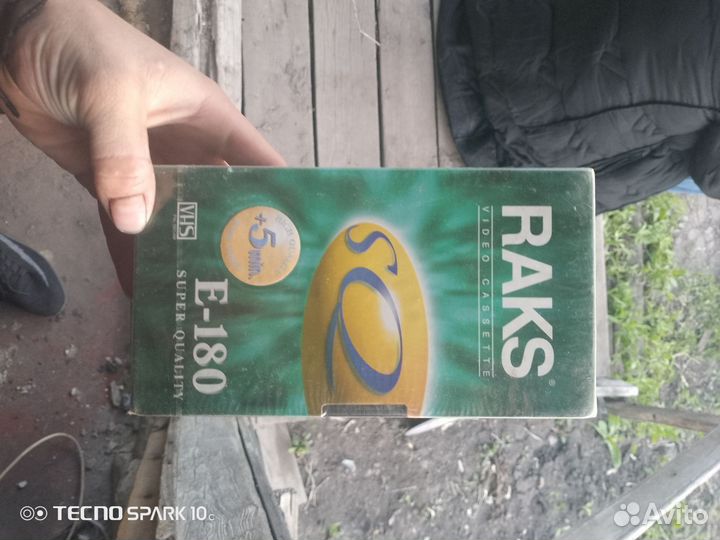 Касетник и плëночные кассеты