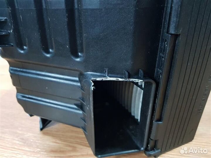 Корпус воздушного фильтра Hyundai Hyundai Kia