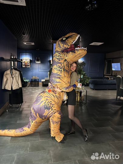 Надувной костюм динозавр
