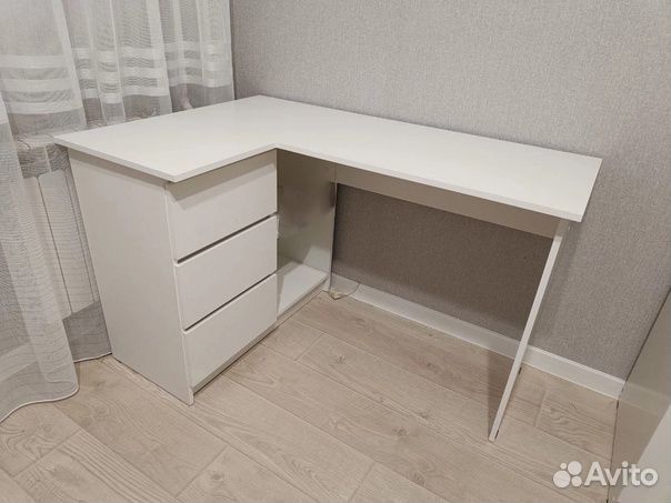Стол угловой новый