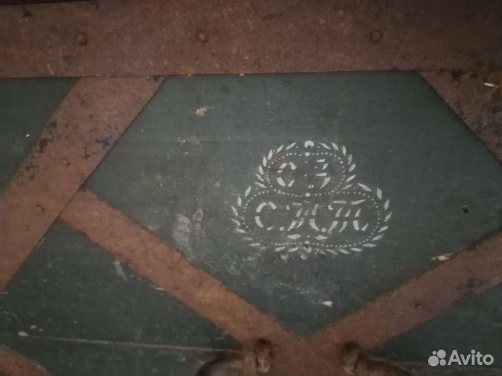 Сундук 19в клеймо мастера