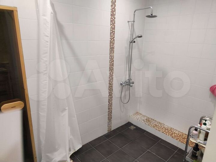 Дом 300 м² на участке 5 га