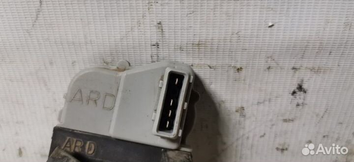 Замок двери задний правый Лада Калина хэтчбек 2008