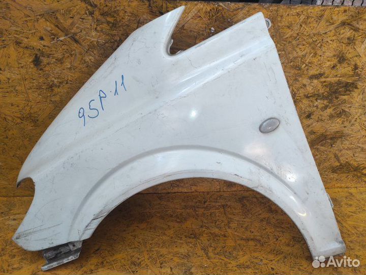 Крыло для левое Mercedes Vito W639 2.2 OM646 2005