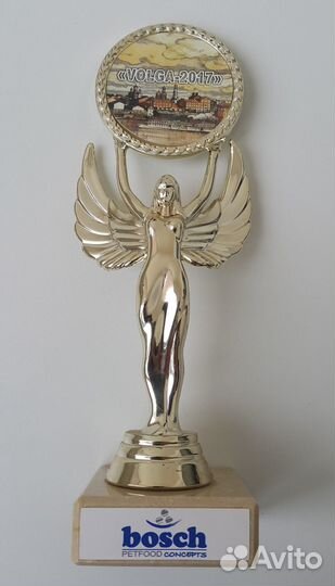 Кубки, Пьедесталы (подставки)