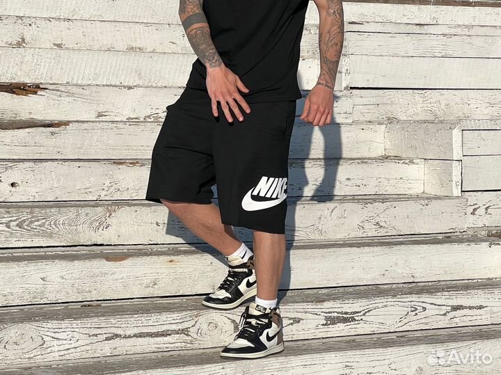 Шорты черные Nike