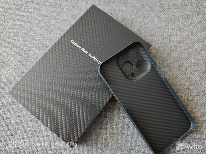 Карбоновый чехол на iPhone 14pro