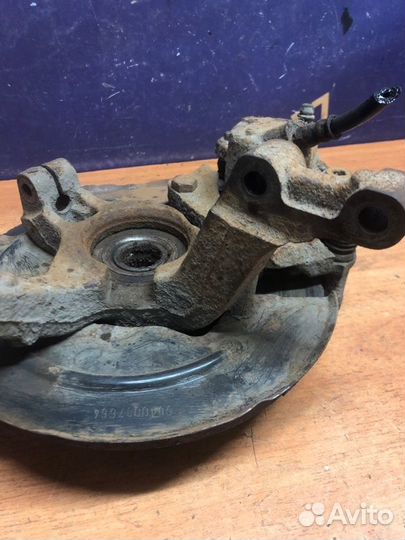 Кулак поворотный передний правый Renault Logan