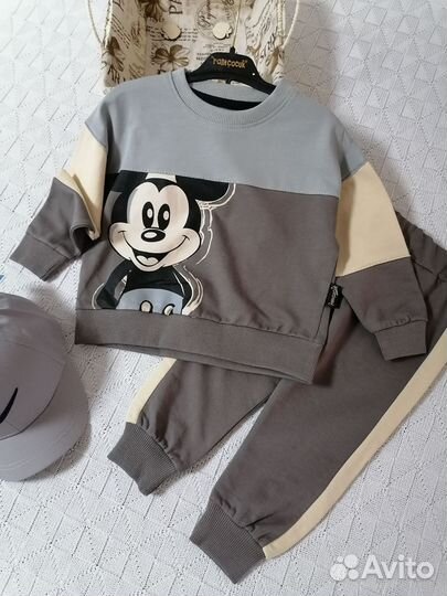 Костюм для мальчика новый: свитшот, джоггеры