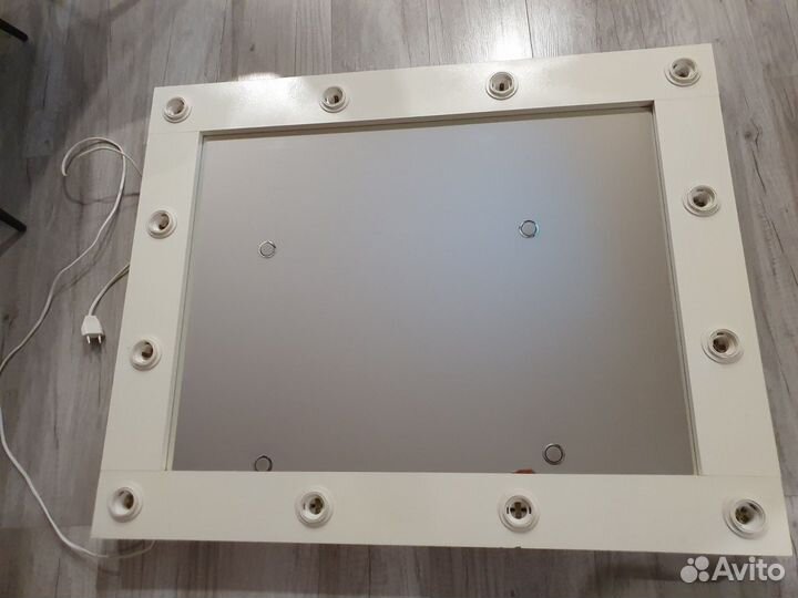 Гримерное зеркало с лампочками бу