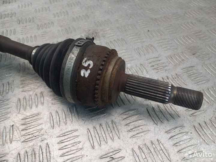 Привод передний правый Mitsubishi Outlander 1