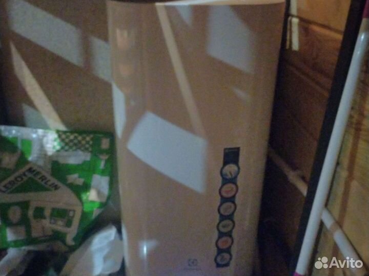 Бойлер 100л electrolux
