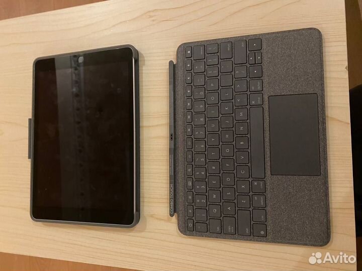 Клавиатура-чехол Logitech ComboTouch для iPad 10.2