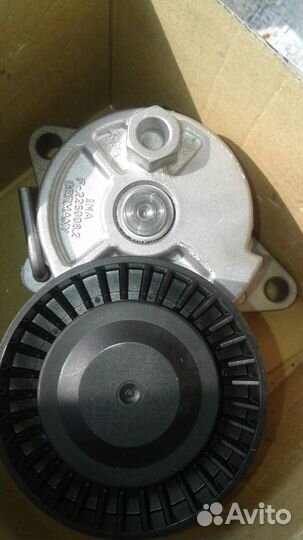 Натяжитель ремня кондиционера BMW 11281433571