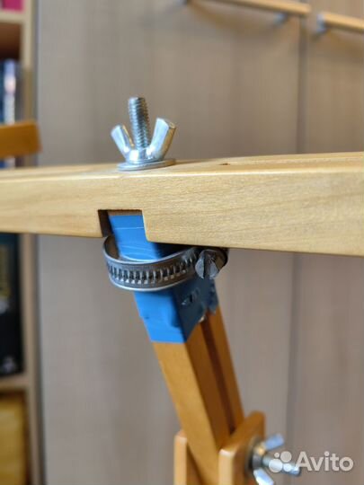 Напольный станок для вышивания с лампой