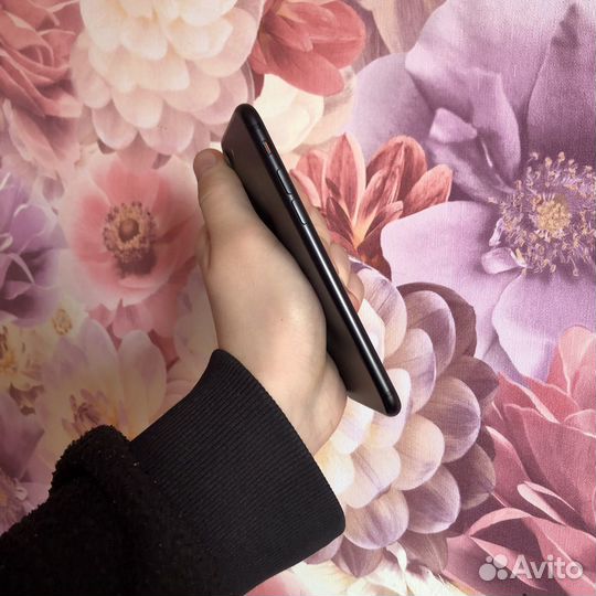 iPhone 7 - Отличный - Оригинал - Sim+Esim