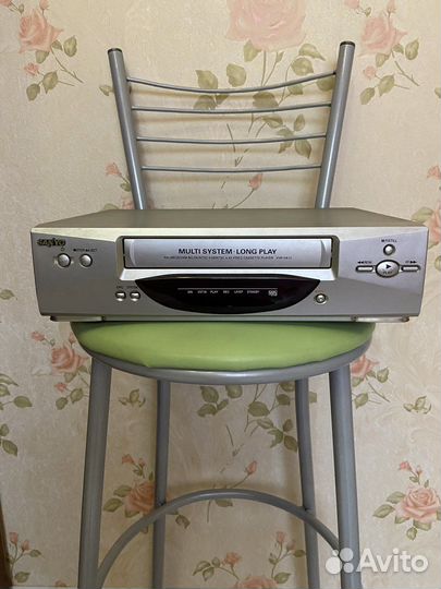 Видеомагнитофон