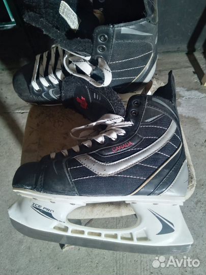 Коньки хоккейные