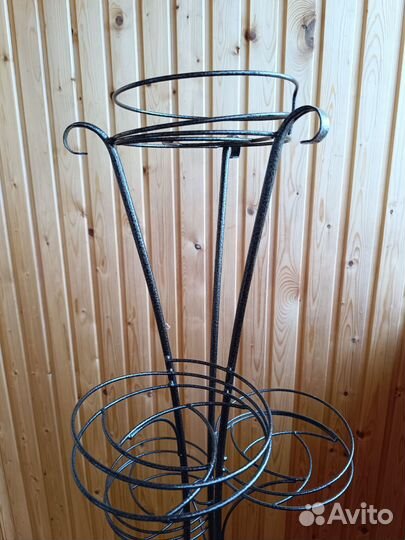 Стойка для цветов напольная