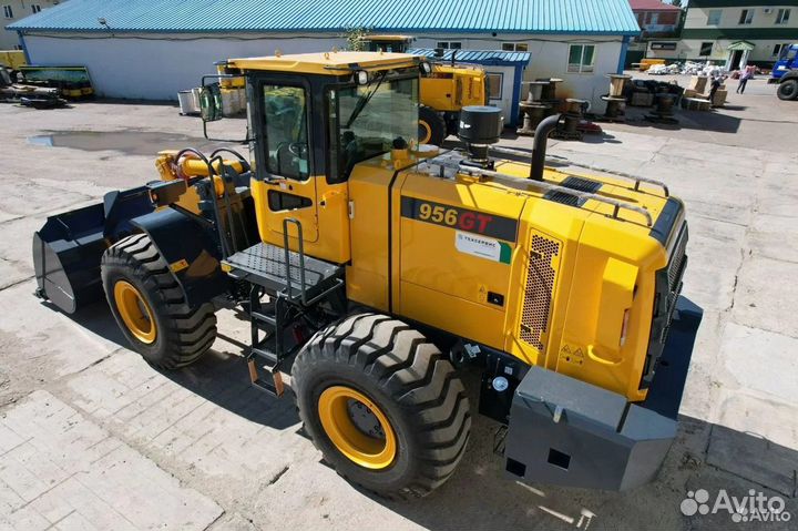 Фронтальный погрузчик Beezone 956GT, 2024