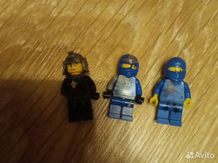 Игрушки из киндер сюрприза и лего lego