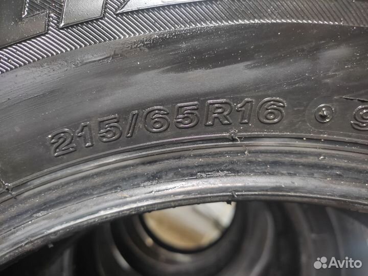 Bridgestone Blizzak Spike-01 265/65 R16