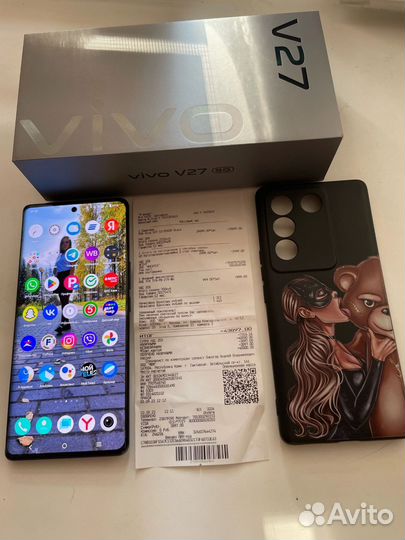 Телефон Vivo v27