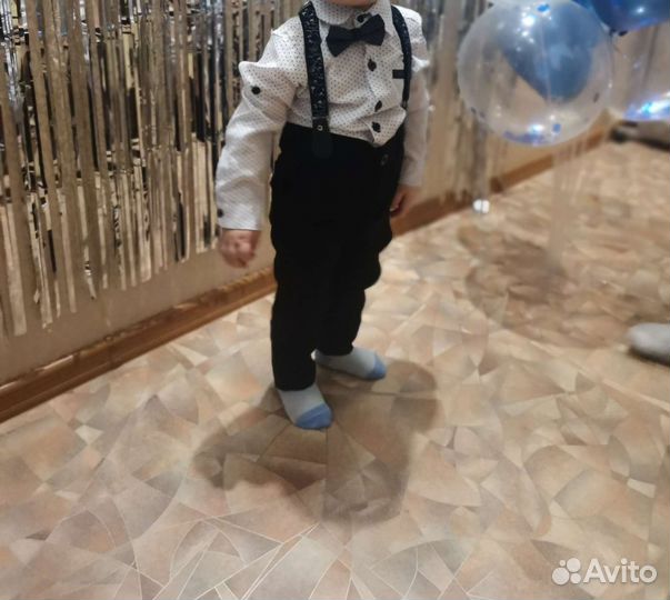 Костюм для мальчика с бабочкой и подтяжками