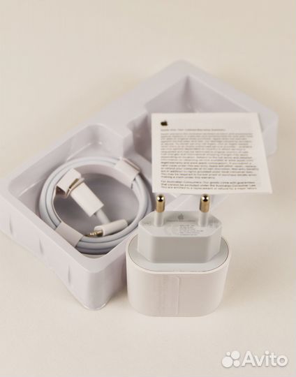 Быстрая зарядка для iPhone 20W. Новая
