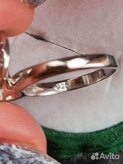 Серебряное кольцо с королевской шпинелью