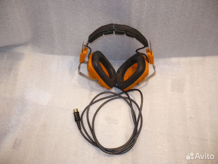 Стерео наушники динамические 