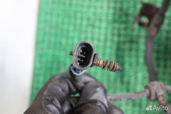 Ступица передняя левая Cadillac Escalade GMT800