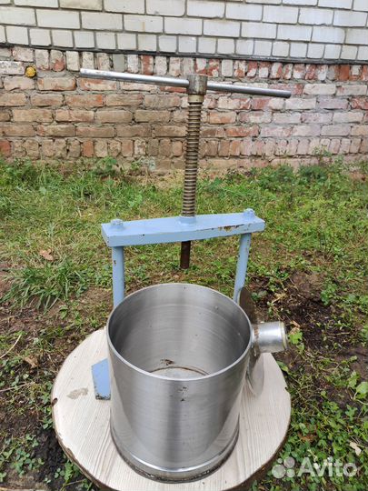 Пресс винтовой для отжима сока