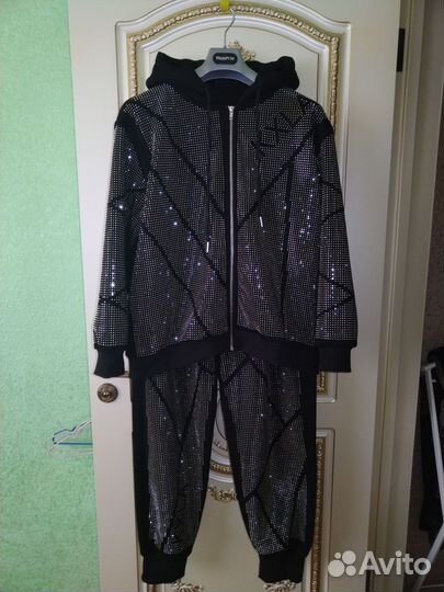 Спортивный костюм женский