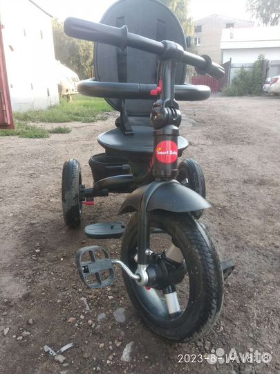 Трехколесный велосипед