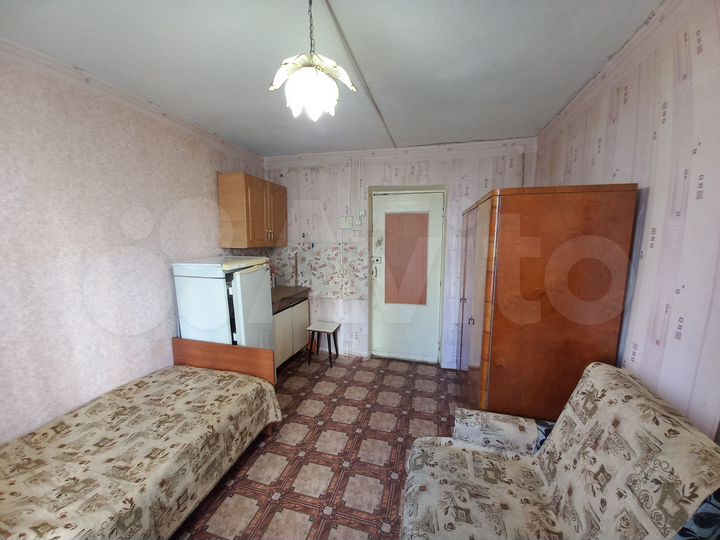 Комната 11 м² в 3-к., 1/2 эт.