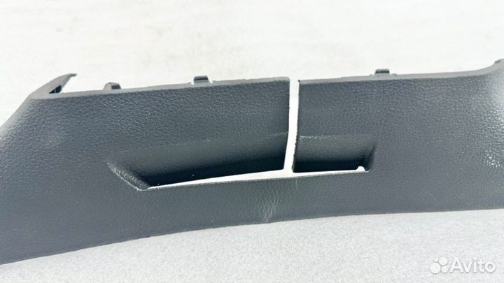 Накладка порога правая Volkswagen Jetta 6 2011